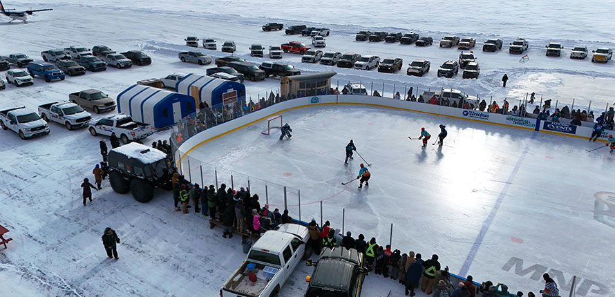 Hockey meets science for NHL alumni game in remote Indigenous community