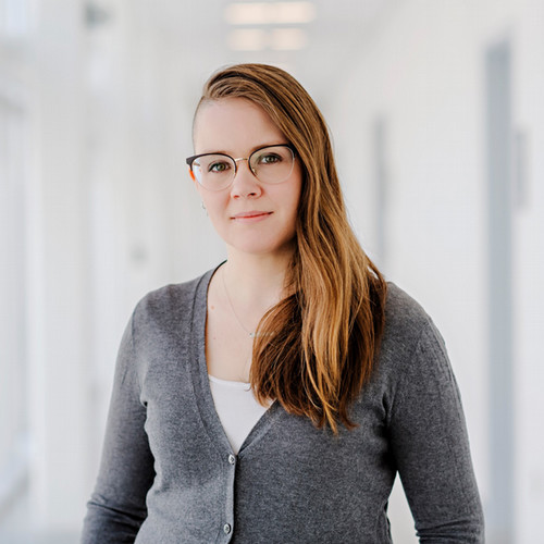 Photo of Erin Dej