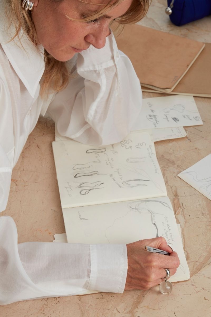 Jenny Bird sketching.