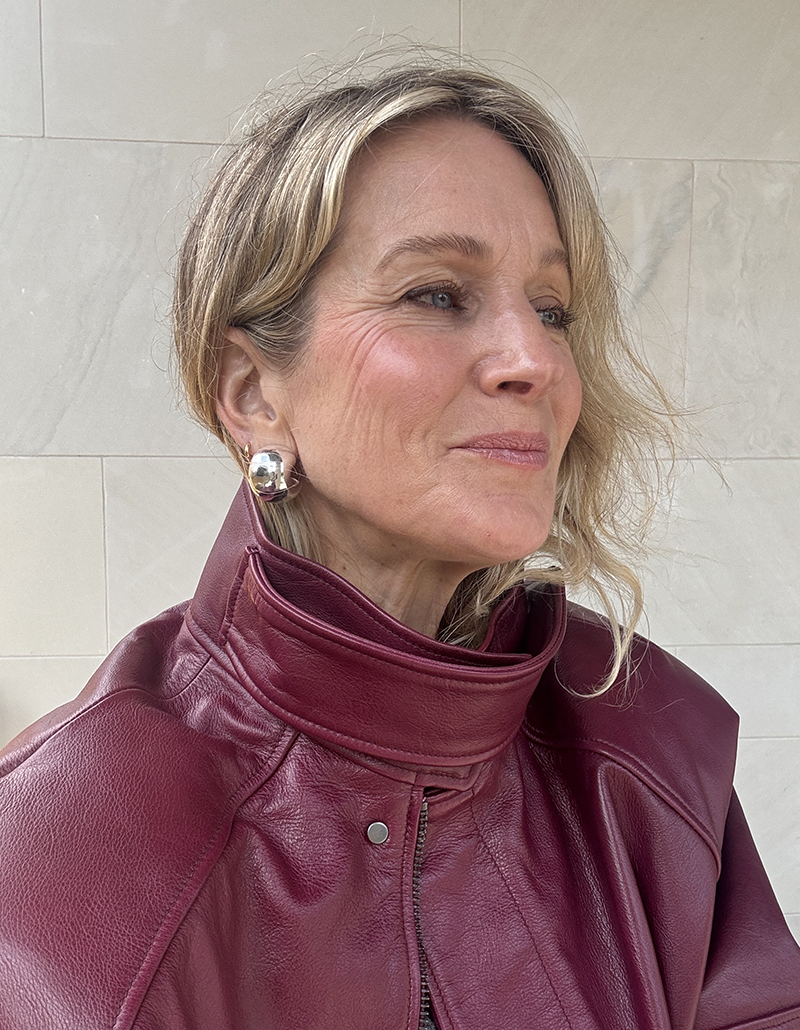 Jenny Bird wearing Gemma Hoops earrings.